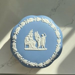 Wedgwood Jasperware Scalloped Trinket Box